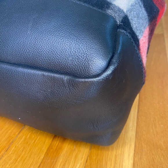 LL Bean Buffalo Plaid with Black Leather Trim Shoulder Bag Signature Collection - Picture 7 of 12